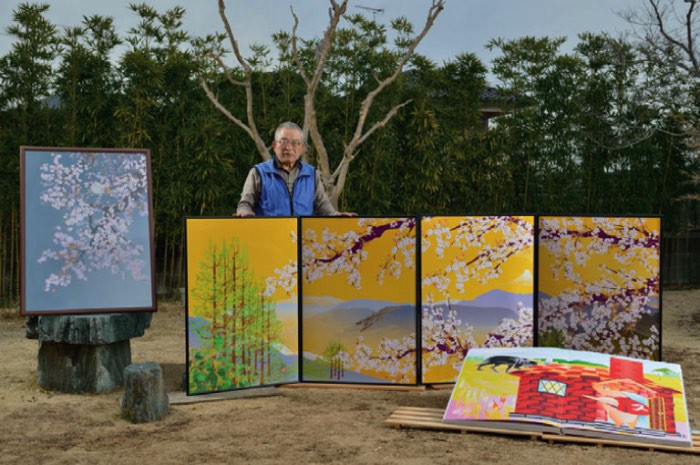 Tatsuo Horiuchi é o nome do japonês que resolveu criar arte em Excel depois de ver algumas pessoas criando imagens bonitas no computador. Ele pensou que poderia fazer aquilo também e foi ai que começou a estudar o que poderia ser feito. Isso aconteceu há cerca de 16 anos atrás quando ele resolveu que precisava de um novo desafio na vida já que estava se aposentando.
