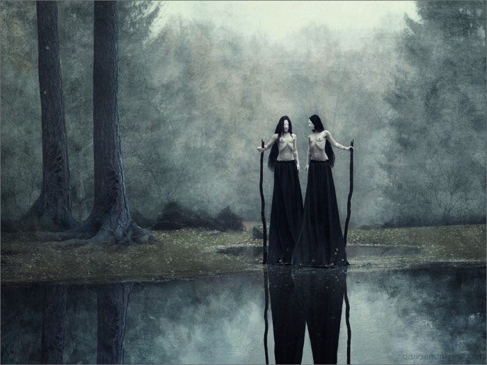 Daria Endresen é uma fotógrafa norueguesa com uma estética única e bem pesada. Em suas fotografias, as pessoas não parecem pessoas e me lembram mais seres extraterrestres do que qualquer outra coisa. 