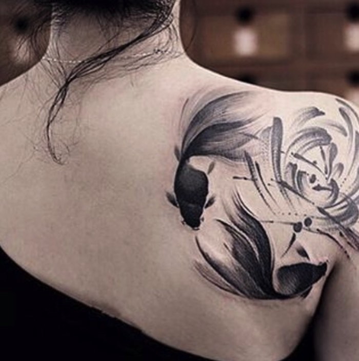 O trabalho da chinesa Chen Jie é conhecido online como New Tattoo. É assim que ela escolheu chamar seu trabalho de tatuagens repleto de referências asiáticas que parecem ir direto em choque com técnicas ocidentais de tatuagem.