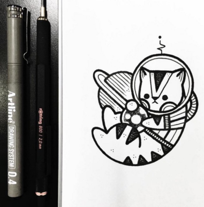 Hugo Tattooer é um tatuador e artista sul coreano que trabalho em um estúdio privado em Seul. Seu trabalho é marcado por desenhos originais que tem um visual bem característico e, também, muito fofo. Tão fofo que passei por todo seu instagram selecionando as fotos que você vai poder ver logo abaixo.