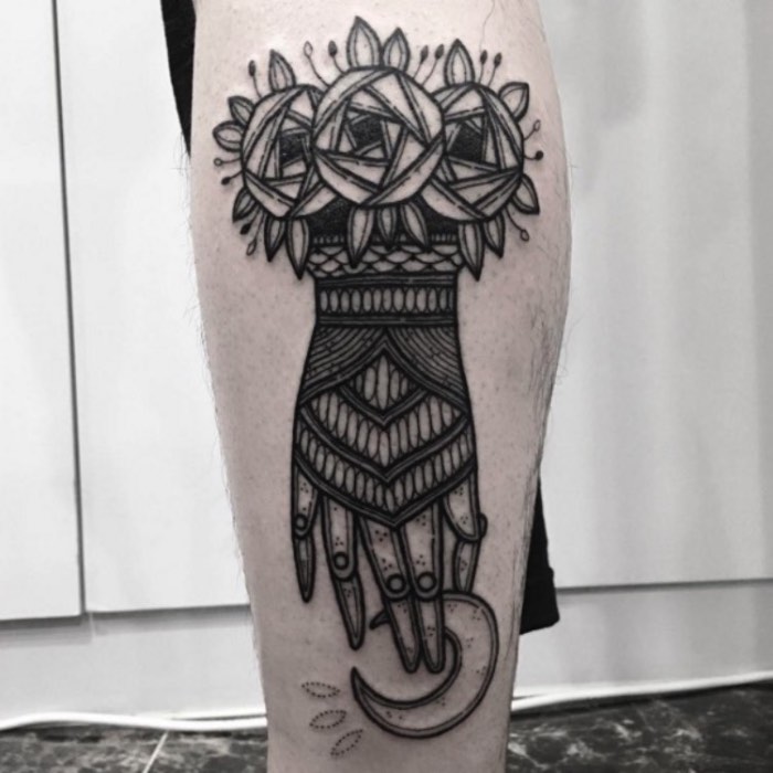 Hugo Tattooer é um tatuador e artista sul coreano que trabalho em um estúdio privado em Seul. Seu trabalho é marcado por desenhos originais que tem um visual bem característico e, também, muito fofo. Tão fofo que passei por todo seu instagram selecionando as fotos que você vai poder ver logo abaixo.