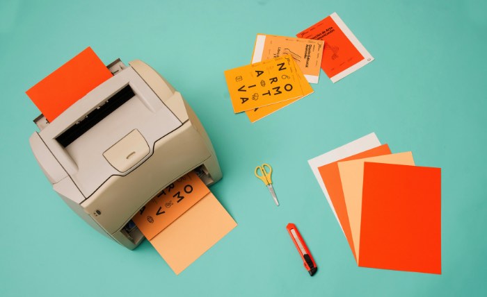 Dar uma olhada no portfólio do estúdio espanhol Querida Studio é um prazer. Seus trabalhos de design editorial e design gráfico são ótimos exemplos do que pode ser feito quando se usa muito bem de fotografia, tipografia e de todas as técnicas conhecidas no design gráfico.