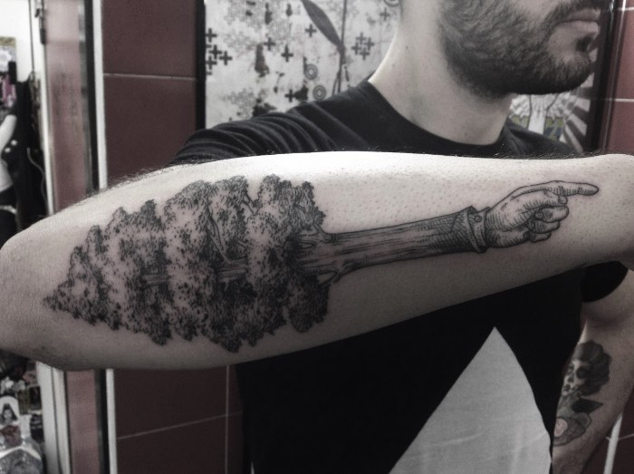 Algumas pessoas podem achar que tatuagens de animais em pedaços podem parecer um pouco macabras mas o trabalho de tatuagem de Ottorino D’Ambra não tem nada disso. E, ele seleciona animais como tema de seu trabalho por considerar que eles são mais próximos de nós do que pensamos. Então, quando ele os dilacera em suas ilustrações, ele quer apenas mostrar o que está escondido dentro deles. O que pode soar bem pesado mas, como pode ser visto nas imagens abaixo, não tem nada disso.