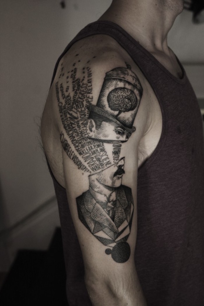 Algumas pessoas podem achar que tatuagens de animais em pedaços podem parecer um pouco macabras mas o trabalho de tatuagem de Ottorino D’Ambra não tem nada disso. E, ele seleciona animais como tema de seu trabalho por considerar que eles são mais próximos de nós do que pensamos. Então, quando ele os dilacera em suas ilustrações, ele quer apenas mostrar o que está escondido dentro deles. O que pode soar bem pesado mas, como pode ser visto nas imagens abaixo, não tem nada disso.