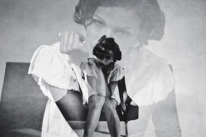 Charis Kirchheimer é uma fotógrafa americana baseada em San Diego cujo trabalho é famoso por capturar uma sensualidade crual, muitas vezes misteriosa, onírica e sem medo. Apesar do seu interesse em fotografia ter começado bem cedo, foi apenas em 2008 que ela resolveu abraçar a câmera como trabalho. Foi assim que ela foi parar na noite de Miami, fotografando os artistas da cidade com uma visão de quem está observando uma cena crescendo.
