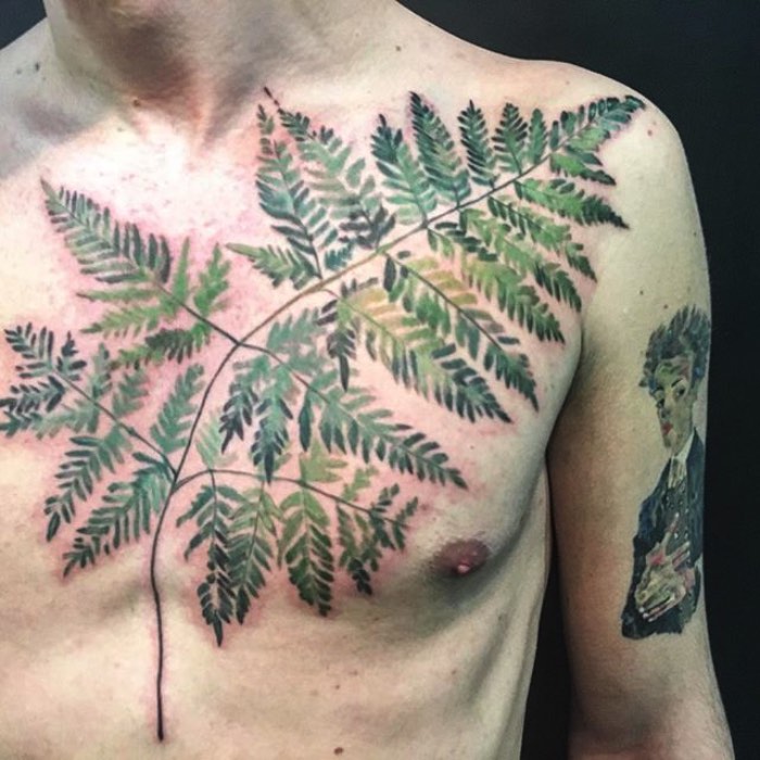 Foi em uma dessas seções de desenho que ela percebeu que poderia se aproximar ainda mais das formas originais de plantas sem precisar desenhar tanto. Em uma busca por uma forma mais orgânica de processar as imagens que seriam tatuadas, Rit Kit pegou uma folha e a colocou na tinta usada para fazer o estêncil de tatuagem. Assim surgiu uma forma nova de trabalhar com tatuagem e os resultados são fora do comum.