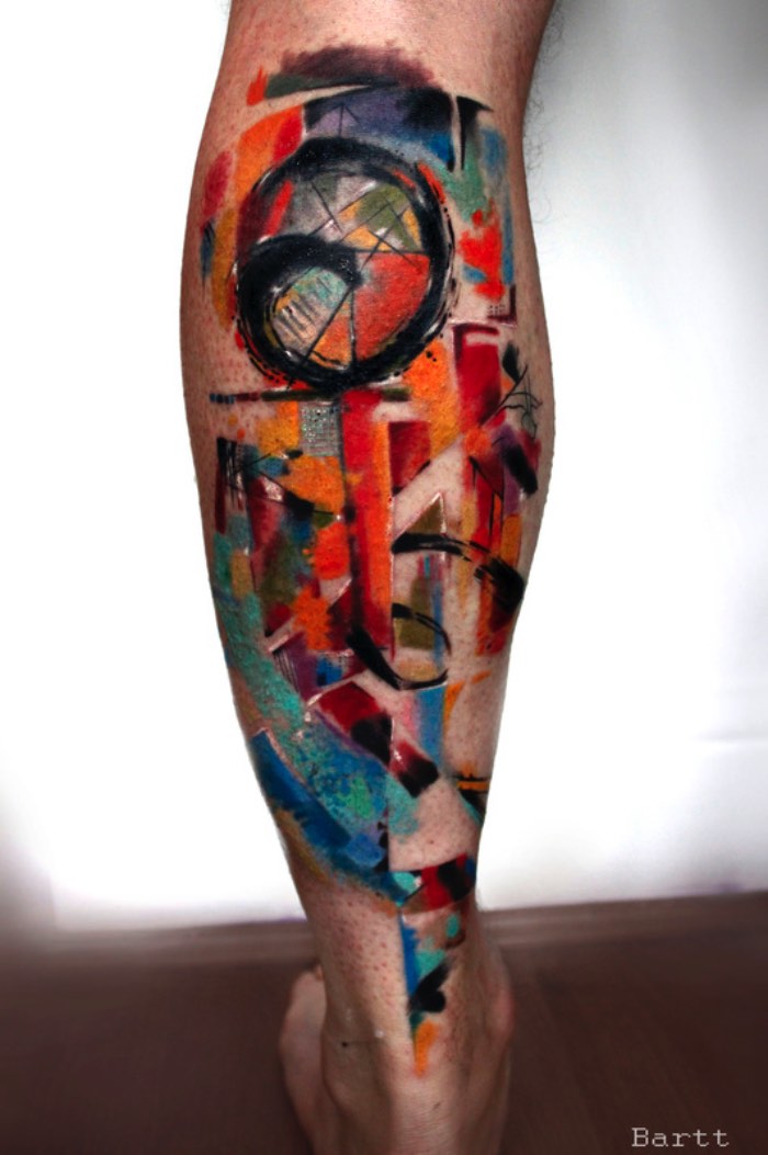 Fiquei bem feliz quando me deparei com as tatuagens de Bartt Tattoo direto no instagram. Digo isso por que esse artista de Londres trabalha com um estilo de tatuagem bem interessante, cheio de cores e que são lindas.