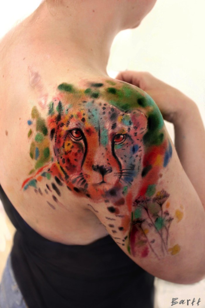 Fiquei bem feliz quando me deparei com as tatuagens de Bartt Tattoo direto no instagram. Digo isso por que esse artista de Londres trabalha com um estilo de tatuagem bem interessante, cheio de cores e que são lindas.