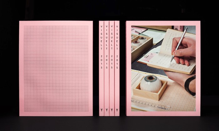 Visuelt é como é conhecido a premiação de Design que acontece todos os anos na Noruega, um dos maiores eventos de comunicação visual de toda a Escandinávia. O evento em si acontece em dois dias cheios de seminários, competições criativas, uma premiação do melhores trabalhos do ano e uma exposição final com tudo que aconteceu nesses dias. Não conhecia nada sobre essa premiação norueguesa até me deparar com o belíssimo trabalho de identidade visual do designer Ludvig Bruneau Rossow.