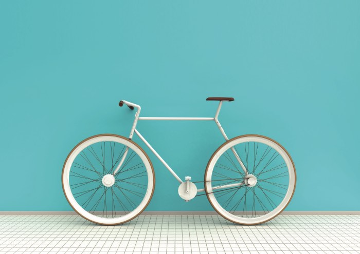 É lá de Bangalore, na Índia, que vem um dos designs mais interessantes que já vi quando se trata de bicicletas: Kit Bike. O pessoal do Lucid Design conseguiu, finalmente, desenvolver uma bicicleta que cabe dentro de uma mochila sem perder pontos no tamanho da roda e no formato familiar que todos já conhecemos.