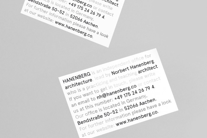 Max Kuwertz é um diretor de arte e designer alemão que estudou design integrado na Köln International School of Design. Depois ele foi para Nova Iorque estudar design na Parsons e design de produto na PolyU de Hong Kong. E ele não parou por ai. Depois de se graduar em todas essas escolas, ele se tornou um dos diretores de arte na Meiré und Meiré. Hoje em dia, ele tem seu próprio estúdio em Berlim, na Alemanha.