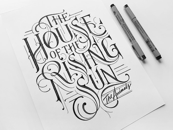 Mateusz Witczak é um designer polonês, especializado em tipografia e lettering. Me deparei com um de seus projetos experimentais no Behance e sabia que tinha que publicar alguma coisa dele por aqui. Acabei selecionando um projeto de lettering onde o designer estudou formas, técnicas e ideias diferentes voltadas para algo um pouco mais tradicional.