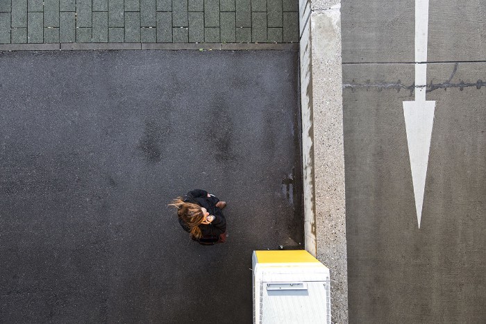 Quando você observa uma cidade por uma perspectiva diferente, você aprender que a cidade em si é formada de formas abstratas e padrões visuais. É isso que Robert Götzfried resolveu mostrar para o mundo quando fotografou Munique, sua cidade natal.