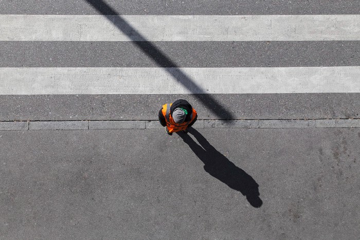 Quando você observa uma cidade por uma perspectiva diferente, você aprender que a cidade em si é formada de formas abstratas e padrões visuais. É isso que Robert Götzfried resolveu mostrar para o mundo quando fotografou Munique, sua cidade natal.