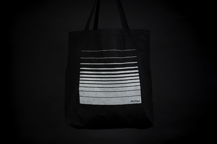 Mutek é um festival internacional de música eletrônica e arte digital que acontece anualmente em Montreal entre o final de Maio e o início de Junho. Para a sua 17º edição, o pessoal da Nouvelle Administration foi responsável por criar uma nova identidade visual que pudesse ser representada em todos materiais criados para a divulgação do evento.