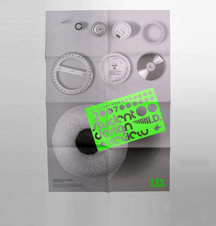 Kobi Benezri é um designer gráfico com um portfólio bem clássico, repleto de belos projetos de conteúdo editorial e com uma tipografia sofisticada. Ele estudou design gráfico da Bezalel Academy of Arts and Design de Jerusalem e ainda estudou no Cooper Union School of Art em Nova Iorque. Esses estudos acabaram o levando a trabalhar na I.D. Magazine, a famosa revista internacional de design. Isso tudo foi em 2003 e, no ano seguinte, ele já era um dos diretores de arte da revista. Durante seu tempo trabalhando na revista I.D., Kobi Benezri trabalhou no redesign da revista junto com o Nico Schweizer.
