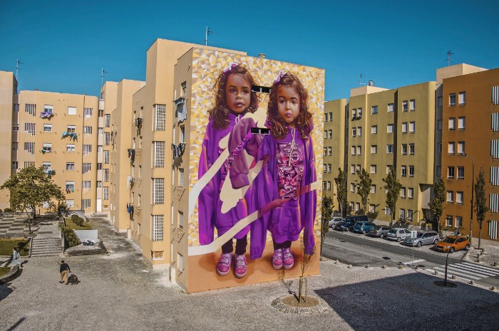 Telmo Miel é o nome adotado pela dupla de artistas conhecidos como Miel Krutzmann e Telmo Pieper. Ambos começaram a desenvolver seus conhecimentos e talentos artísticos bem cedo mas foi apenas em 2007 que eles acabaram se conhecendo na Willem de Kooning Academy. 