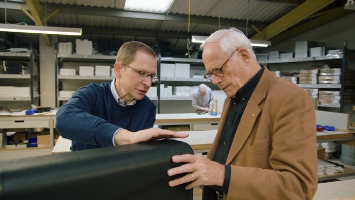 Motivado para passar para as novas gerações tudo que ele já fez e aprendeu, Dieter Rams permitiu que o filmmaker Gary Hustwit tivesse acesso completo a ele e a seu arquivo por duas semanas. Esse tempo de pesquisa vai culminar com Rams, o primeiro documentário sobre esse designer que, além de ter influenciado meio mundo, criou mais de 500 produtos.