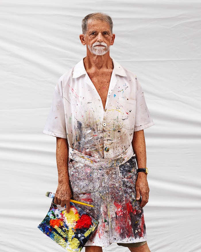 Somos Brasil é uma exposição multimídia e um livro criado pelo fotógrafo britânico Marcus Lyon. Nesse projeto ele explora a diversidade visual da identidade brasileira no século em que vivemos. Tudo isso através de retratos em alta resolução e um aplicativo que mostra um pouco do DNA da pessoa e o som ambiente enquanto a fotografia estava sendo feita.