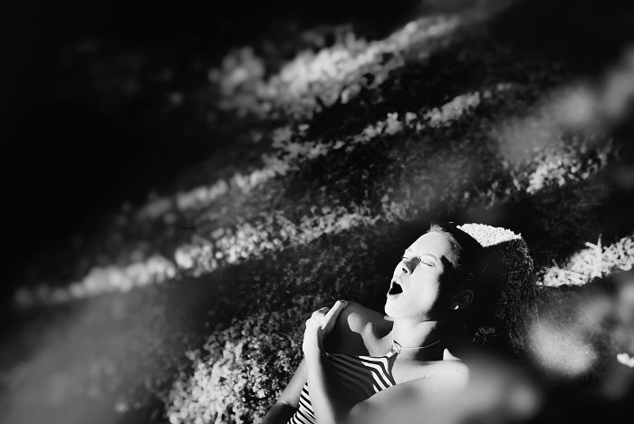 Você aceitaria que alguém te fotografasse durante um orgasmo? Essa foi a pergunta que o fotógrafo Albert Pocej fez para algumas mulheres. Se as pessoas dizem que fariam tudo pela arte, aqui elas gozam por isso.