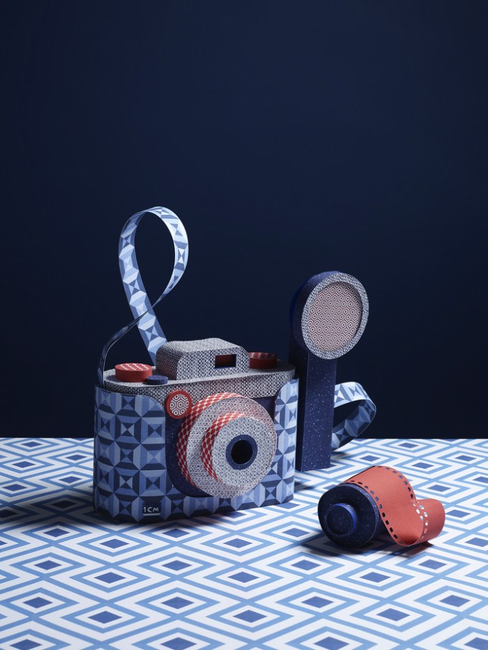 A fotógrafa Victoria Ling tem um portfólio daqueles que deixa todo mundo com um pouco de inveja. Repleto de belíssimos trabalhos de fotografia voltados para objetos e o que o mundo costuma chamar de still life em inglês. Suas composições fotográficas são feitas para clientes renomados e incluem também vários projetos pessoais.