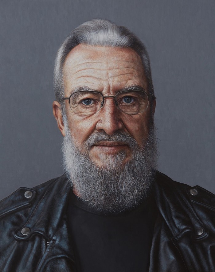 As ilustrações de Frank Oriti mostram o momento do retorno. O regresso ao local onde tudo isso começou e que, muitas vezes, não é o lugar onde essas pessoas queriam estar. Talvez, por isso mesmo que os retratos que selecionei abaixo vem com um peso no olhar. Uma falta de esperanças no mundo e uma decepção perpétua que é tão grande que as pessoas nas ilustrações nem parecem estar olhando para fora do quadro. Nas pinturas aqui, os retratos parecem estar olhando para dentro deles. Um lugar que não parece ser dos mais confortáveis para nenhumas das pessoas que foi ilustrada por Frank Oriti.
