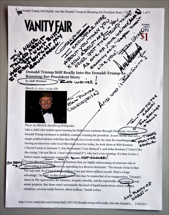 Tiny Hand é o nome da fonte criada pelo designer Mark Davis a pedido do pessoal do Buzzfeed. Inspirada na letra de mão do candidato a presidência dos Estados Unidos e pseudo milionário Donald Trump, essa fonte foi criado especialmente para um artigo editorial satirizando com suas anotações de pós debate.