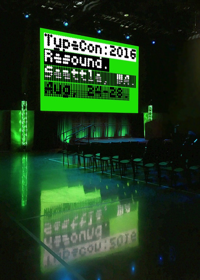 TypeCon 2016 foi o encontro anual da American Society of Typographic Aficionados, um dos maiores e mais significantes eventos de tipografia e design do calendário. Para o evento deste ano, o tema escolhido foi Resound e, com esse conceito em mente, o pessoal da agência britânica MuirMcNeil criou uma identidade visual bem interessante.
