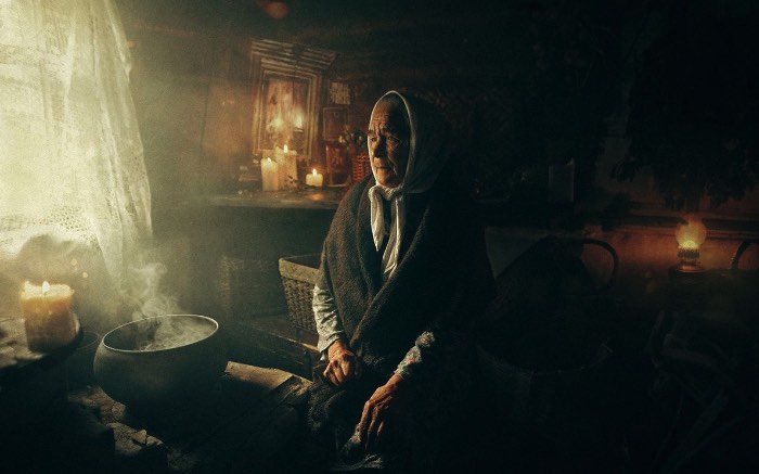 O artista Dmitry Rogozhkin cruza todas as fronteiras entre a realidade e a fantasia através das imagens que cria usando de todos seus conhecimentos de técnicas fotográficas. Imagens essas que seguem um conceito visual quase surreal, são iluminadas de forma cinemática e vem com retratos dramáticos que misturam um luxo decadente que se põe em contraste com ambientes em decomposição. 