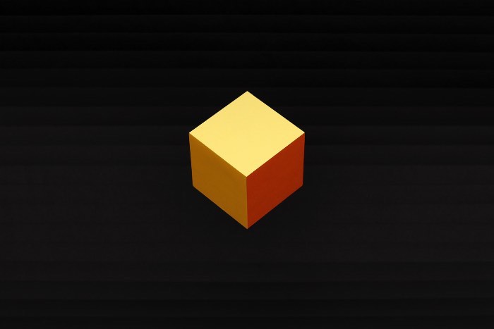 Se você está na internet há alguns anos, já deve ter visto algumas imagens similares aquelas que você vai ver logo abaixo. O pessoal do estúdio de design norueguês Skrekkøgle resolveu experimentar recriando imagens digitais de forma analógica, sem nenhuma ajuda de computadores. E parece que eles conseguiram fazer isso bem.