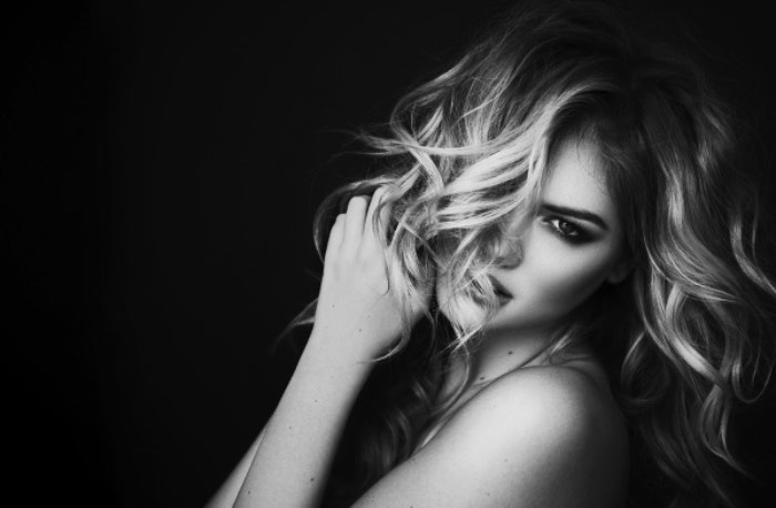 Brian Bowen Smith teve a sorte de conseguir capturar o olhar do lendário fotógrafo Herb Ritts durante uma campanha de publicidade. Foi assim que começou a amizade dos dois e surgiu um relacionamento de aprendizado onde Herb Ritts serviu de mentor para guiar o estilo pessoal de fotografia que Brian Bowen Smith iria desenvolver. 