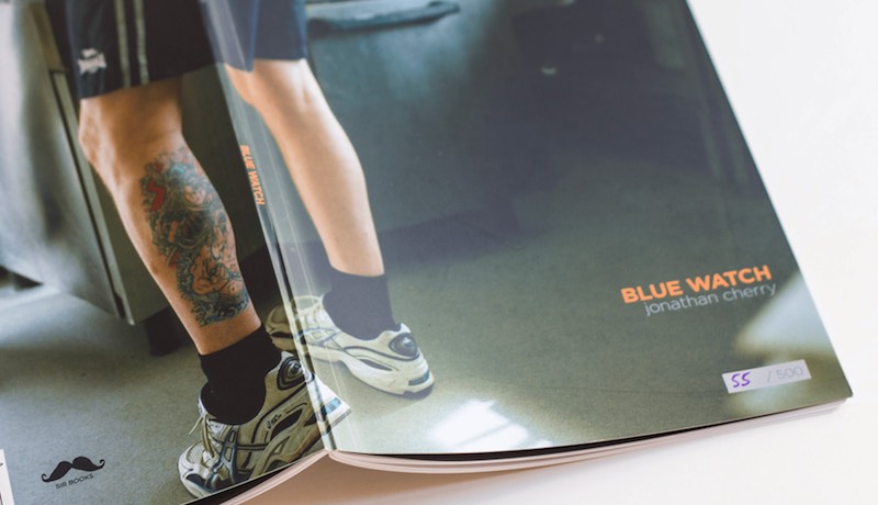 Luke Tonge é um designer gráfico e diretor de arte voltado para revistas e baseado em Birmingham, no Reino Unido. Seu portfólio é repleto de belíssimos trabalhos que misturam tipografia com direção de arte com um foco editorial bem interessante. Pelo menos, eu posso dizer que sou fã do que ele faz. 