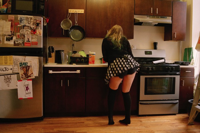Samir Abady é um fotógrafo nova iorquino que trabalha documentando o mundo ao seu redor. Na série de fotos chamada Kink, ele explora o mundo único de dominatrixes profissionais e seus clientes. 