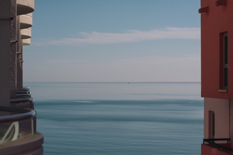 Foi no Tumblr que ele encontrou um sucesso inesperado. Lá, a fotografia de Tomasz Margol atingiu um público enorme e seu blog acabou sendo escolhido como um dos mais interessantes da plataforma pela equipe do Tumblr. Um título que não é todo mundo que pode dizer que tem já que são mais de 300 milhões de blog por lá. Ser escolhido assim não é algo muito simples e ajudou muito na distribuição do seu trabalho. 