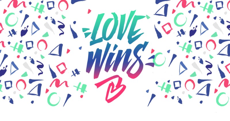 Como amante das letras, Giuseppe Salerno adora observar as placas e as mensagens que aparecem nas marchas de Orgulho Gay pelo mundo. Foi pensando nisso que Love Wins acabou sendo criada. Uma grande coleção de letterings feitos a mão para ajudar o mundo a espalhar o amor e adicionar um pouco de tipografia para essa festa. Love Wins foi feita como uma série de 60 frases escritas a mão e feitas com todo amor para celebrar a diversidade. Essas sessenta frases foram feitas com diferentes estilos, usando diferentes ferramentas e com uma estética bem variada. Você pode usá-las para criar suas mensagens, camisetas, posters, adesivos e tudo mais que você pensar. Tudo que você precisa fazer é espalhar o amor no seu dia a dia e pronto.