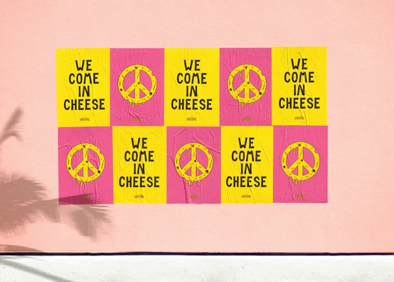 Algumas vezes eu me deparo com trabalhos bem interessantes feitos para pequenos clientes. Foi isso o pessoal do We are Büro Büro criou para o Frau Dr. Schneider’s Grilled Cheese Wonderland, um food truck que faz um dos mais bonitos queijos grelhados que eu já vi na vida. A identidade visual que foi desenvolvida é bem criativa e me lembrou alguns desenhos que era feitos para marcas de skate quando eu estava crescendo. Ou seja, não tem como não achar fenomenal.