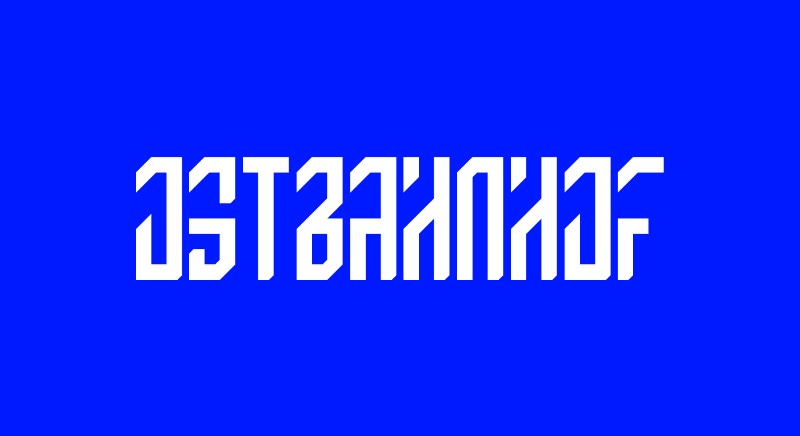 Grad é o nome dessa fonte gratuita criada pelo designer alemão Rick Lewik. Ela foi projetada pra ser usada em logos, posters e grande títulos, já que suas formas não funcionam em tamanhos reduzidos. Mas, você pode fazer o que quiser e o que bem entender com ela. 