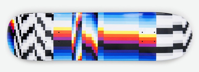 A marca de skate Miller Division começou uma série limitada de boards em colaboração com a plataforma artística Ink and Movement. Essa série limitada recebeu o nome genérico de Signature Series mas começou com um trabalho bem especial. Felipe Pantone, um artista que é bem conhecido no mundo pelo seu trabalho de composições cinéticas e cheias de cores energéticas, foi o primeiro a criar boards de skate com seu estilo único de pintura. 