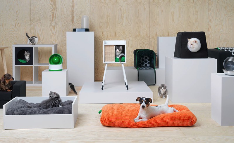 A IKEA é uma dessas lojas que você visita sabendo que vai encontrar de tudo. Agora, isso é uma afirmação ainda mais verdadeira já que eles acabaram de lançar uma linha de móveis para pets. Sim, uma IKEA para gatos e cachorros cheia de móveis e acessórios para um dos membros mais importantes de qualquer família.