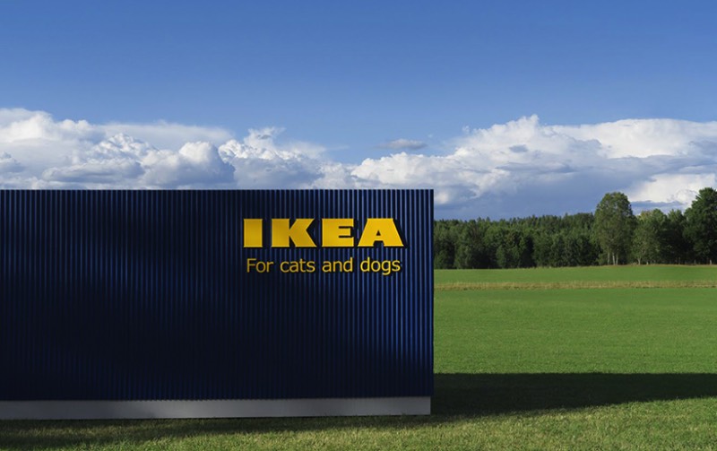 A IKEA é uma dessas lojas que você visita sabendo que vai encontrar de tudo. Agora, isso é uma afirmação ainda mais verdadeira já que eles acabaram de lançar uma linha de móveis para pets. Sim, uma IKEA para gatos e cachorros cheia de móveis e acessórios para um dos membros mais importantes de qualquer família. 