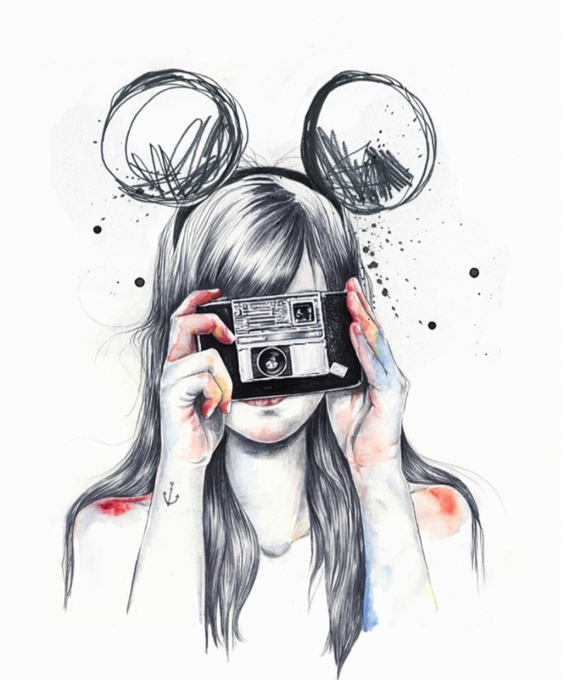As ilustrações de Esra Roise parecem incompletas e, algumas vezes, parecem q foram feitas sem pensar muito. Mas, isso é apenas impressão sua. As imagens criadas por essa ilustradora podem ser comparadas com aqueles fotografias que acontecem em qualquer segundo, sem nem pensar direito. Nessas imagens, ela mistura elegância. diversão e um certo romantismo que, de certa forma, acabam capturando um pouco da essência da juventude e daqueles que vivem apenas naquele momento. 