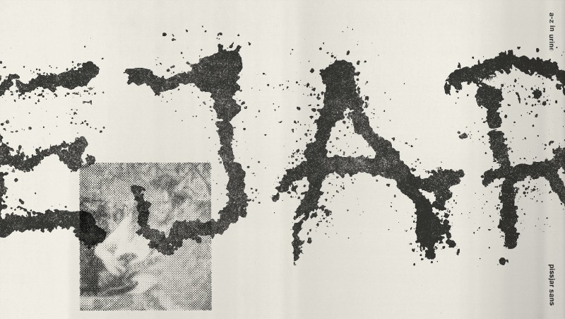 Pissjar Sans é um projeto que começou de forma tímida mas que acabou se tornando algo muito maior. Da capa de um disco, o projeto foi sendo desenvolvido para algo mais completo, e terminou com a criação de um alfabeto completo que foi criado com as contribuições de todas as pessoas da banda Pissjar.