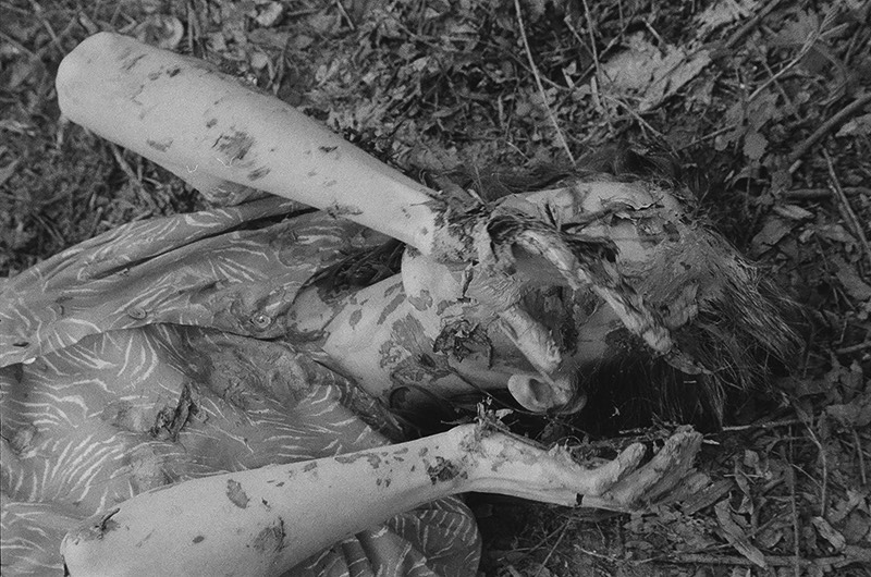 O portfólio de fotografia de Masha Demionova tem um grande foco nas mulheres. Com seus retratos capturando muito da força, sensibilidade e quase um senso de liberdade. Afinal, para ela, é impossível capturar essas mulheres de qualquer outra maneira. 