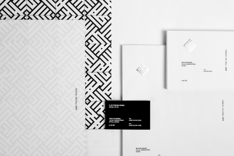 E-Jet é uma empresa especializada em corte, usinagem e moldagem de materiais utilizando máquinas de alta precisão. E foi isso que inspirou o trabalho de design de identidade visual feito pelo Luminous Design Group. 