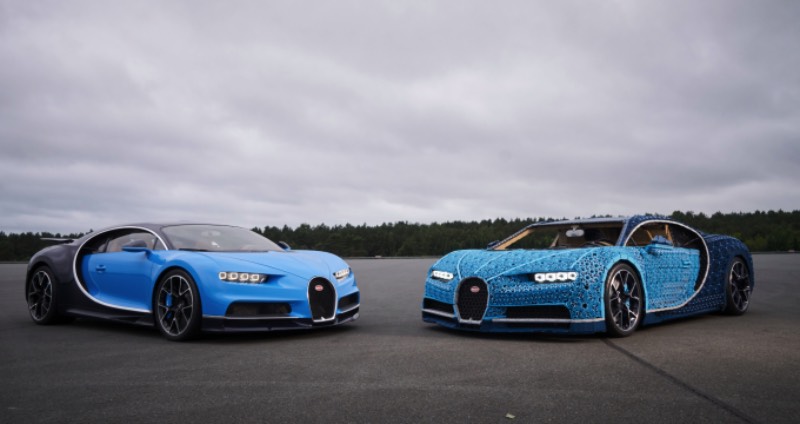 Eu nunca imaginei que iria escrever um artigo aqui sobre uma Lego Bugatti em tamanho real. Mas, o tamanho do veículo aqui é o menor dos problemas. O mais interessante disso tudo é que você pode dirigir esse carro e eu não estou mentindo como você pode ver no vídeo logo abaixo. 