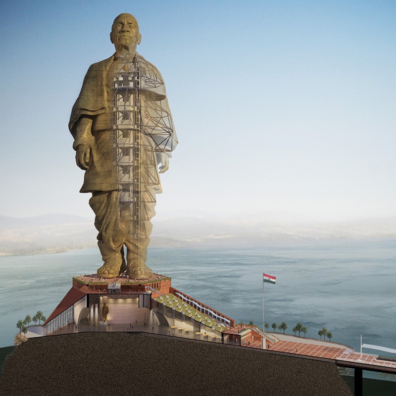 A maior estátua do mundo foi inaugurada recentemente na Índia pelo seu primeiro ministro, Narendra Modi. Conhecida como a Estátua da Unidade, essa construção passiva representa Sardar Vallabhbhai Patel, um político indiano que acabou se tornando o primeiro Primeiro Ministro indiano na Índia. 