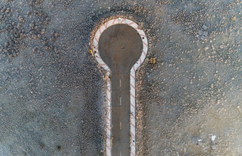 A Espanha foi um dos países mais afetados pela crise financeira que afetou a Europa há alguns anos. Foram os resultados dessa crise que Markel Redondo resolveu documentar na sua série de fotografias chamada Sand Castles. 
