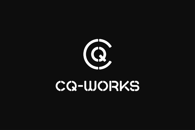 CQ-Works é um espaço colaborativo para pessoas ambiciosas no coração da cidade de Derby, na Inglaterra. O local vem com quatro salas espaçosas que tem tudo que você pode precisar para trabalhar direito. Além das facilidades clássicas de todo co-working space, esse é um local para quem quer trabalhar de forma inteligente. E foi isso que acabou sendo refletido na identidade visual que você pode ver logo abaixo.