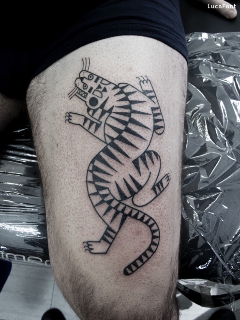 Já tem mais de duas décadas que eu passo meus dias paquerando tatuagens, seja isso na internet ou no mundo real. E, algumas vezes, eu me deparo com o trabalho de um tatuador que eu desconhecia e fico realmente surpreso com seu trabalho. A descoberta dessa semana foi o italiano conhecido como Luca Font.