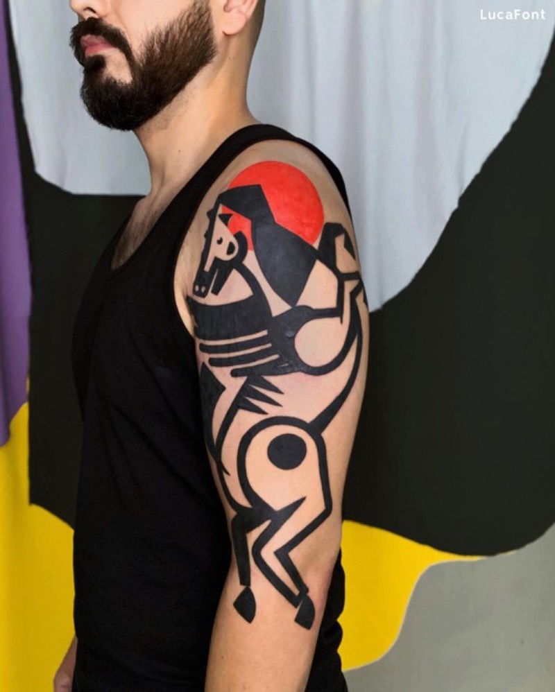 Já tem mais de duas décadas que eu passo meus dias paquerando tatuagens, seja isso na internet ou no mundo real. E, algumas vezes, eu me deparo com o trabalho de um tatuador que eu desconhecia e fico realmente surpreso com seu trabalho. A descoberta dessa semana foi o italiano conhecido como Luca Font.